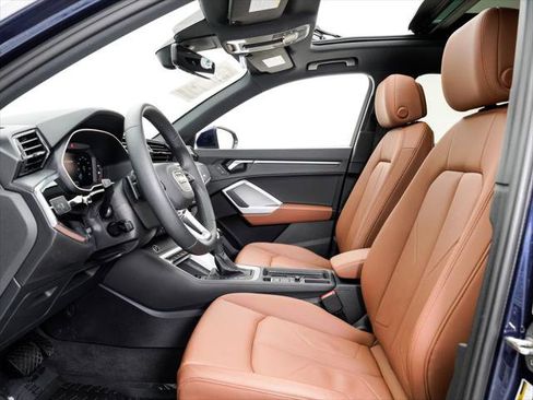 Certified 2025 Audi Q3 2.0T Premium Plus w/ Premium Plus Package image 8