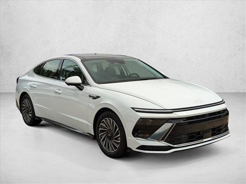 Used 2025 Hyundai Sonata Limited image 6