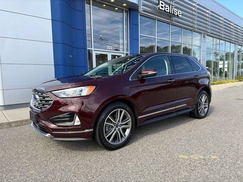Used 2019 Ford Edge Titanium w/ Equipment Group 301A AWD/4WD image 2
