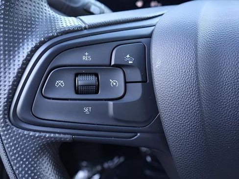Used 2024 Buick Envista Preferred w/ Advanced Safety Package FWD image 23