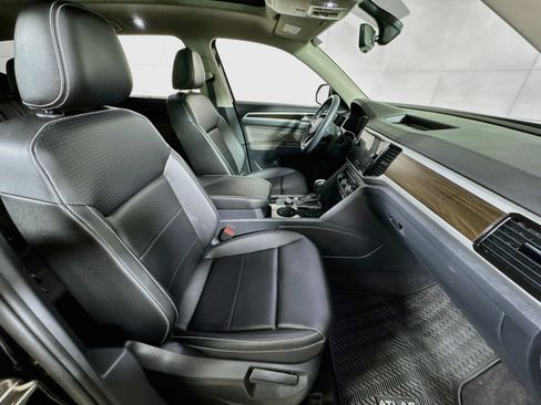 Used 2023 Volkswagen Atlas SE w/ Panoramic Sunroof Package AWD/4WD image 28