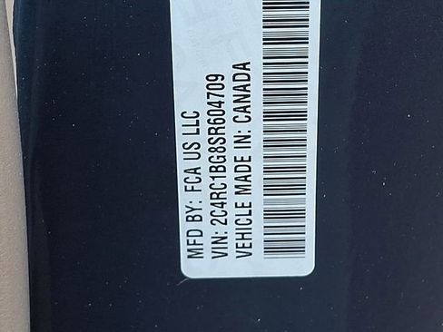 Used 2025 Chrysler Pacifica Select image 27