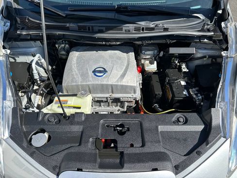 Used 2014 Nissan Leaf S w/ Charge Package FWD image 10