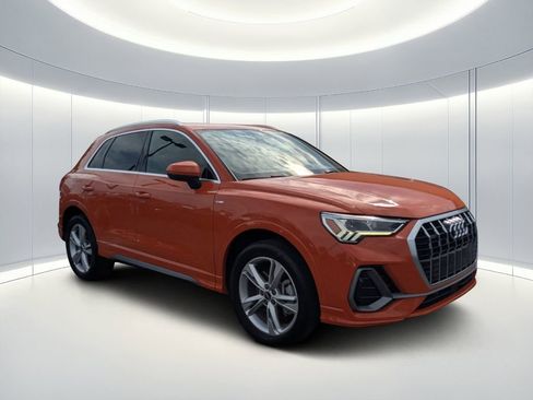 Used 2022 Audi Q3 2.0T Premium Plus AWD/4WD image 2