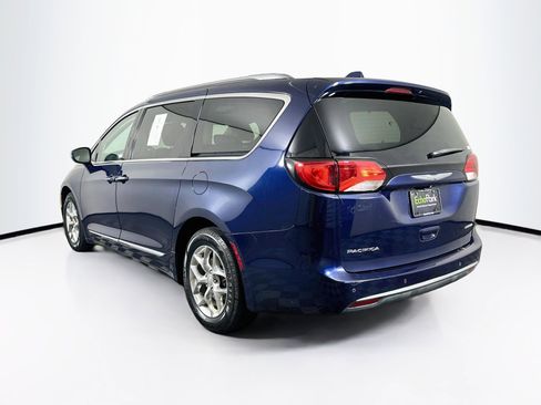 Used 2017 Chrysler Pacifica Limited FWD image 5