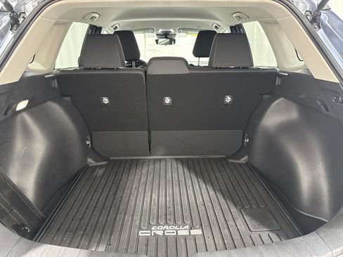 Used 2025 Toyota Corolla Cross LE FWD image 26