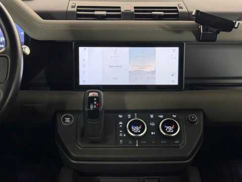 Certified 2021 Land Rover Defender 110 X-Dynamic SE image 25