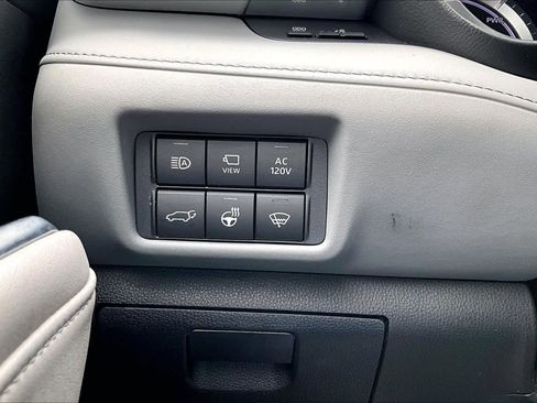 Used 2021 Toyota Highlander Platinum FWD image 34