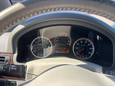 Used 2010 Nissan Armada SE AWD/4WD image 21