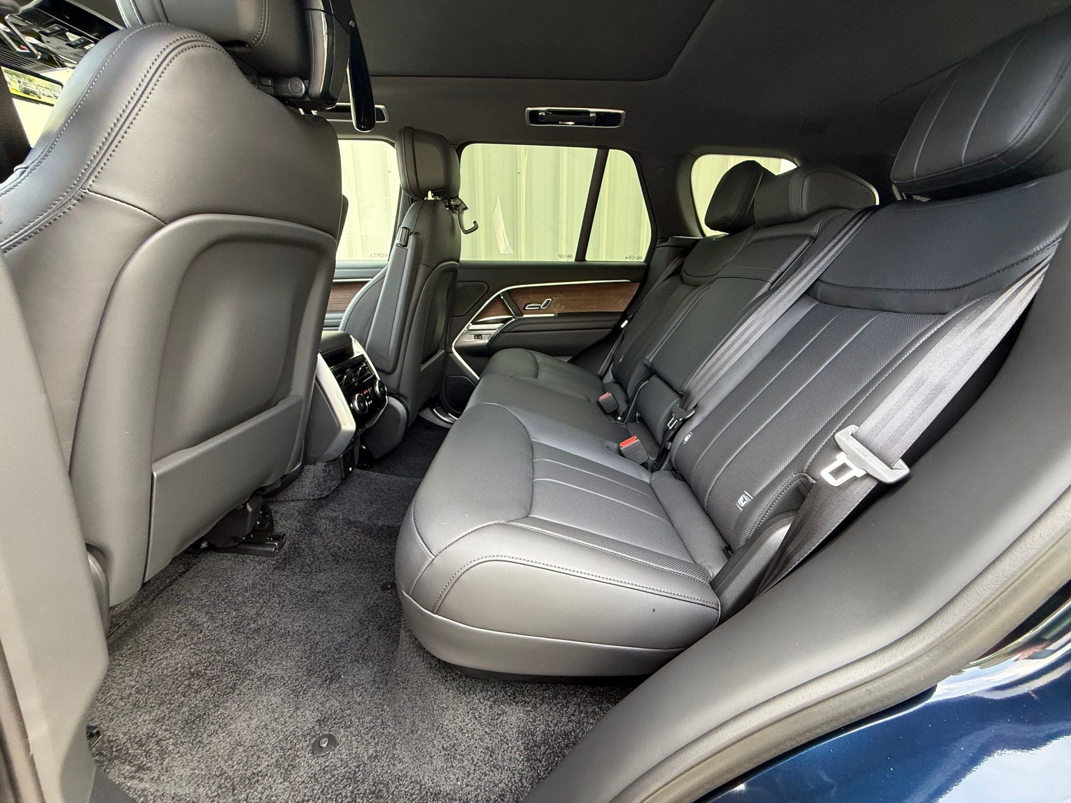 New 2026 Land Rover Range Rover SE AWD/4WD image 27