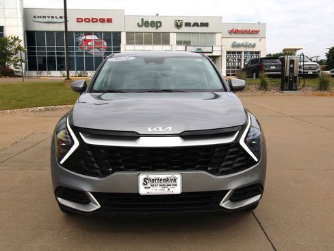 Used 2024 Kia Sportage EX FWD image 2