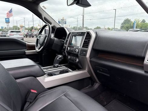 Used 2016 Ford F150 Lariat w/ Equipment Group 502A Luxury AWD/4WD image 13