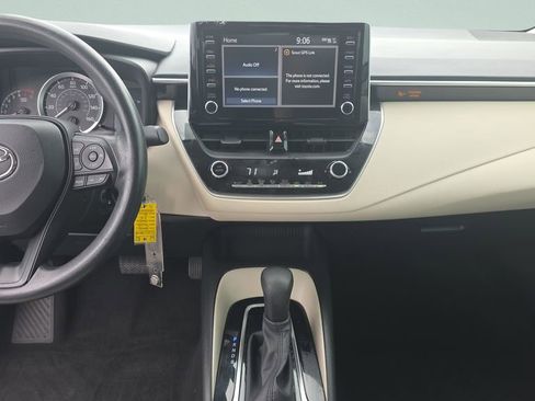 Used 2020 Toyota Corolla LE FWD image 15