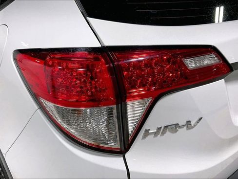 Used 2020 Honda HR-V LX image 37