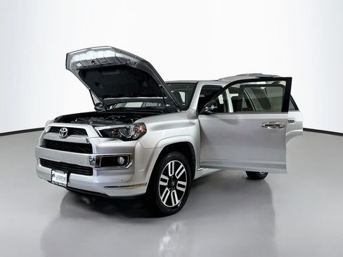 Used 2019 Toyota 4Runner Limited AWD/4WD image 19