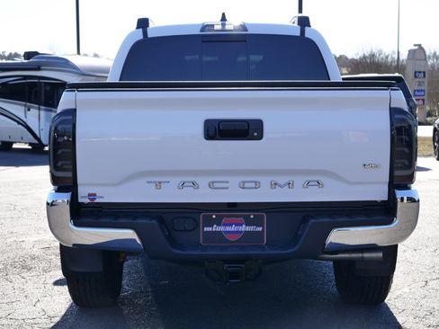 Used 2023 Toyota Tacoma TRD Off-Road image 25