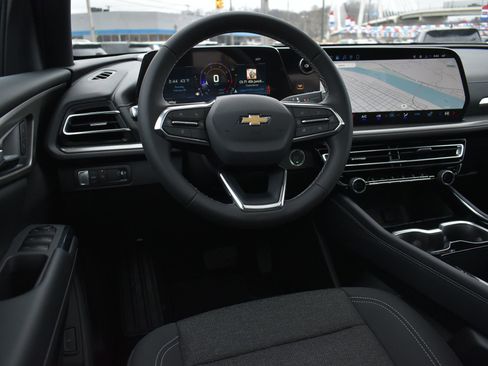 New 2026 Chevrolet Traverse LT w/ Midnight/Sport Edition image 16