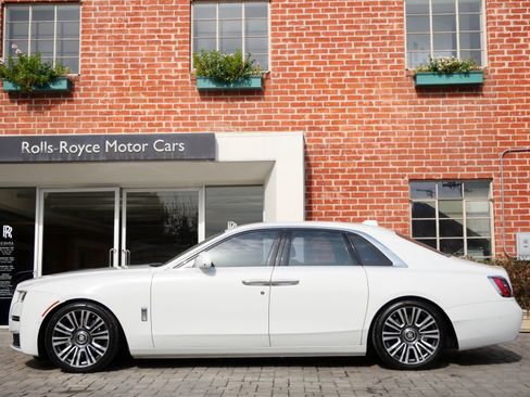 Certified 2021 Rolls-Royce Ghost AWD/4WD image 3