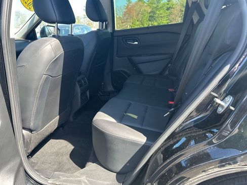 Certified 2023 Nissan Rogue SV w/ SV Premium B Package AWD/4WD image 23