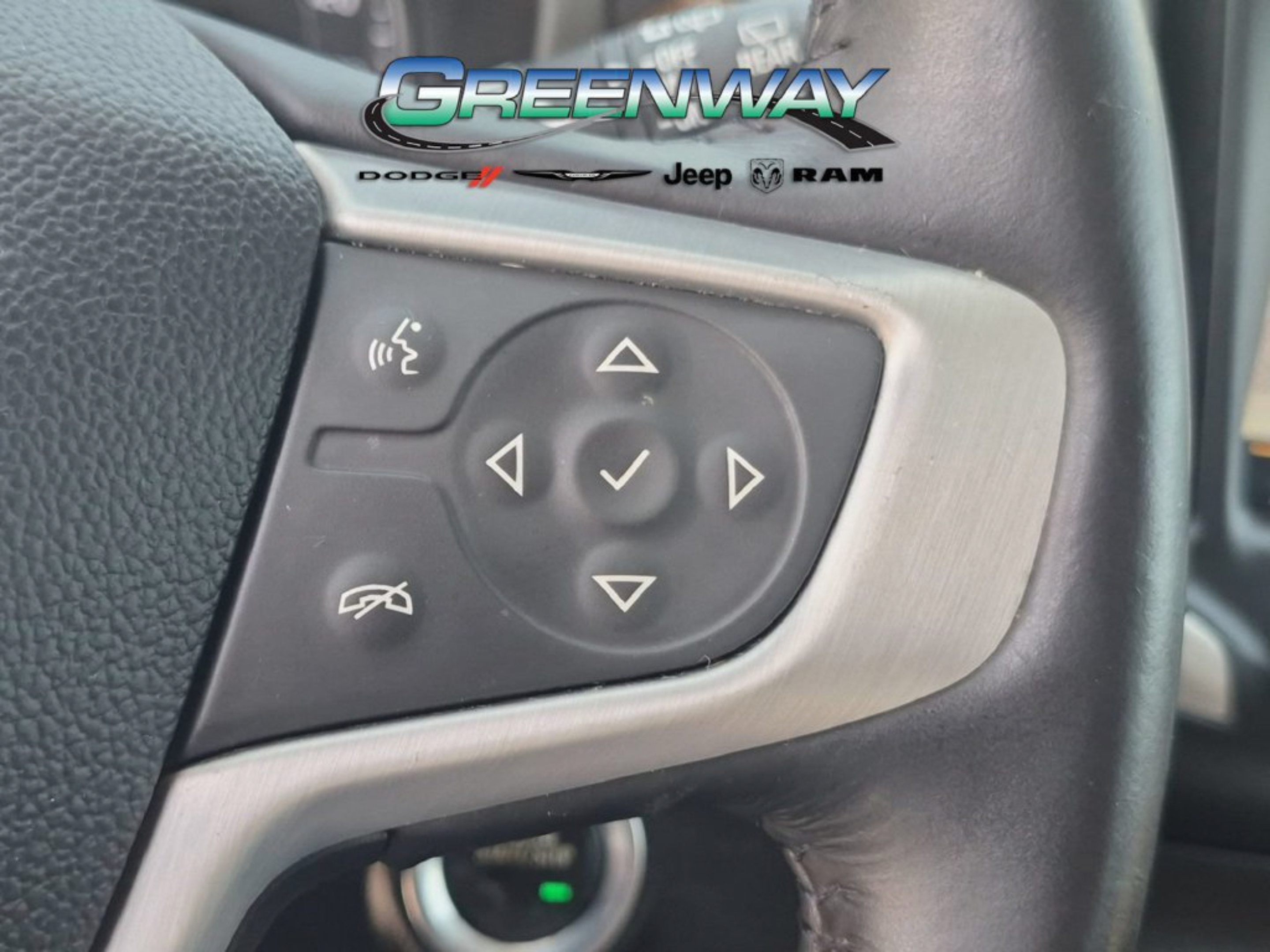 Used 2019 GMC Terrain SLT w/ Preferred Package FWD image 30