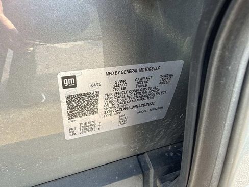 Used 2025 GMC Yukon Denali AWD/4WD image 33