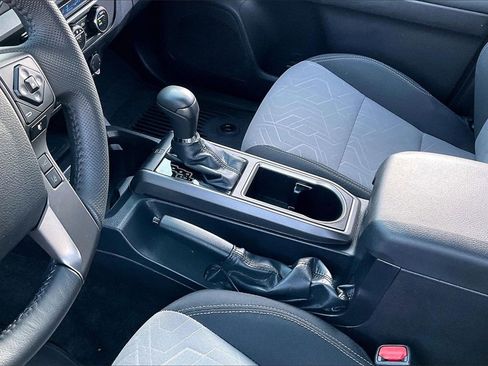 Used 2023 Toyota Tacoma TRD Off-Road image 14