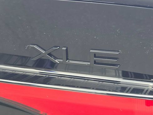 Certified 2026 Toyota Prius XLE FWD image 14