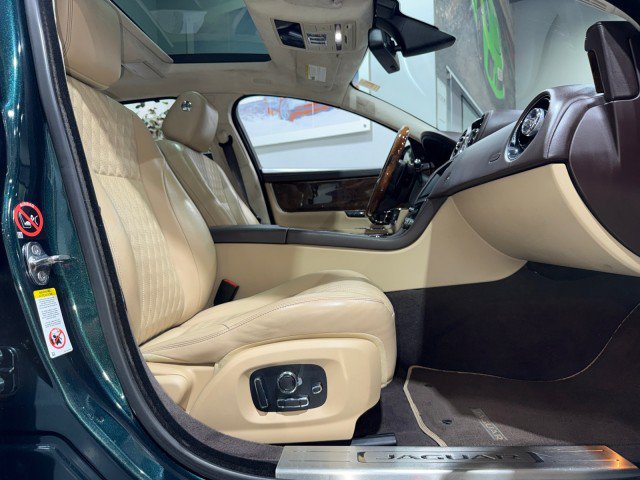 Used 2017 Jaguar XJ L Portfolio AWD/4WD image 54