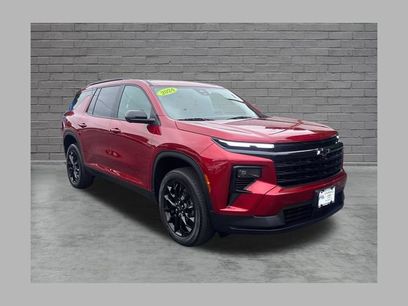 Used 2024 Chevrolet Traverse LT w/ Midnight/Sport Edition