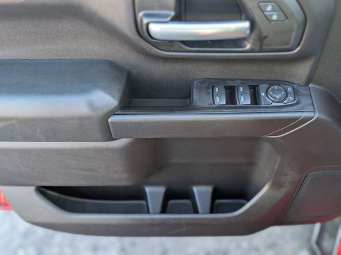 Used 2020 Chevrolet Silverado 1500 Custom Trail Boss w/ Custom Convenience Package image 25