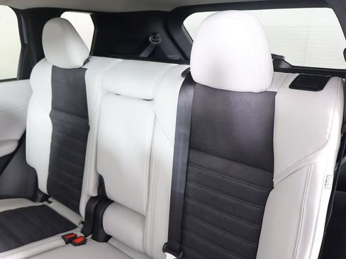 New 2026 Mitsubishi Outlander SE FWD image 32