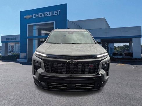 New 2026 Chevrolet Traverse RS w/ LPO, Floor Liner Package image 8