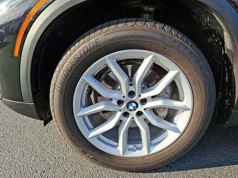 Certified 2022 BMW X5 xDrive40i w/ Climate Comfort Package image 8