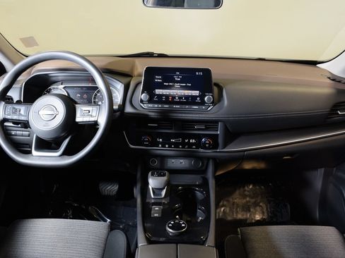Used 2023 Nissan Rogue SV AWD/4WD image 14