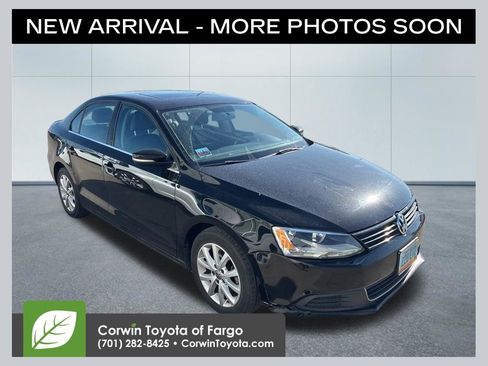 Used 2014 Volkswagen Jetta SE FWD image 1