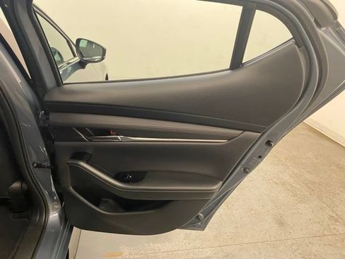 Certified 2025 MAZDA MAZDA3 Hatchback w/ Appearance Package AWD/4WD image 28