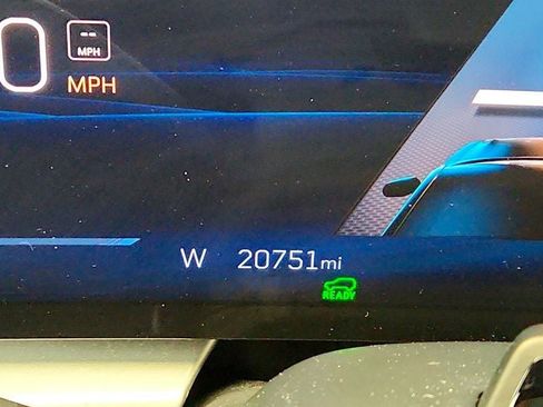 Used 2024 Cadillac Lyriq Luxury image 14