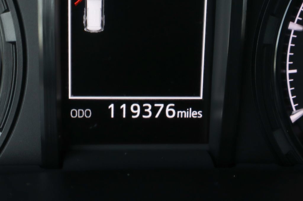 Used 2021 Toyota 4Runner SR5 AWD/4WD image 23
