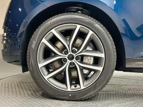 New 2026 Land Rover Range Rover Long Wheelbase SE image 5