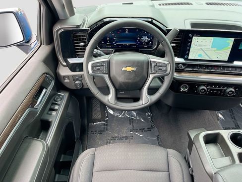 Used 2023 Chevrolet Silverado 1500 LT AWD/4WD image 22