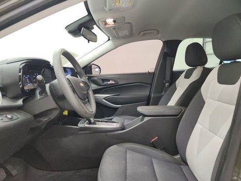 Used 2024 Chevrolet Trax LS w/ LS Convenience Package FWD image 14