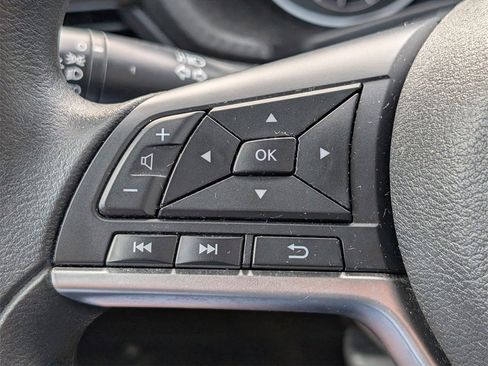 Used 2023 Nissan Sentra S image 19