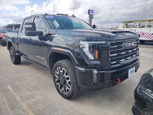 Used 2024 GMC Sierra 2500 AT4 w/ AT4 Premium Plus Package image 7