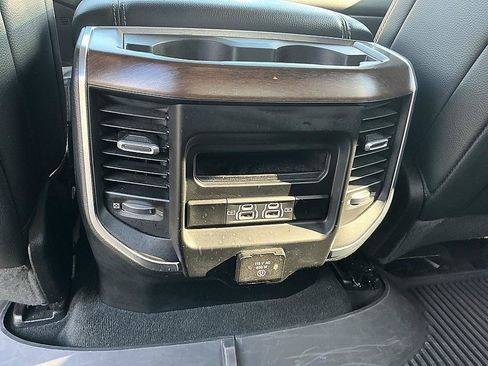 Used 2022 RAM 1500 Laramie AWD/4WD image 25