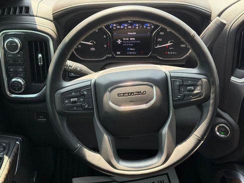 Used 2023 GMC Sierra 2500 Denali w/ Denali Black Diamond Edition AWD/4WD image 15