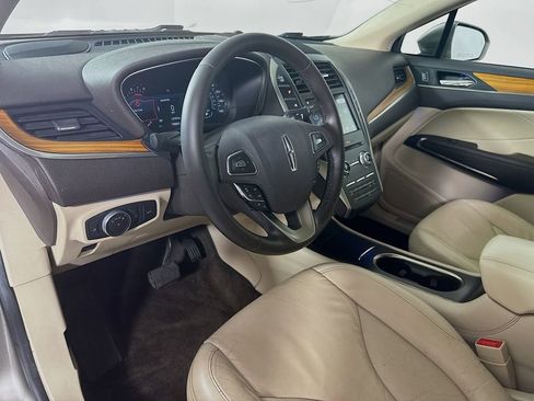 Used 2017 Lincoln MKC Select w/ Select Plus Package image 9