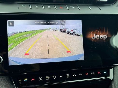 New 2026 Jeep Grand Cherokee L Limited AWD/4WD image 21