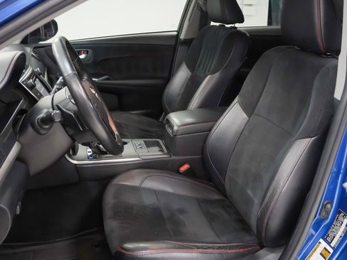 Used 2017 Toyota Camry XSE image 5