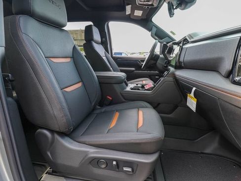 New 2026 GMC Sierra 3500 AT4 w/ AT4 Premium Plus Package AWD/4WD image 25