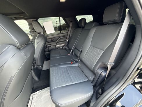 Certified 2025 Toyota 4Runner TRD Off-Road Premium w/ Tow Technology Package AWD/4WD image 25